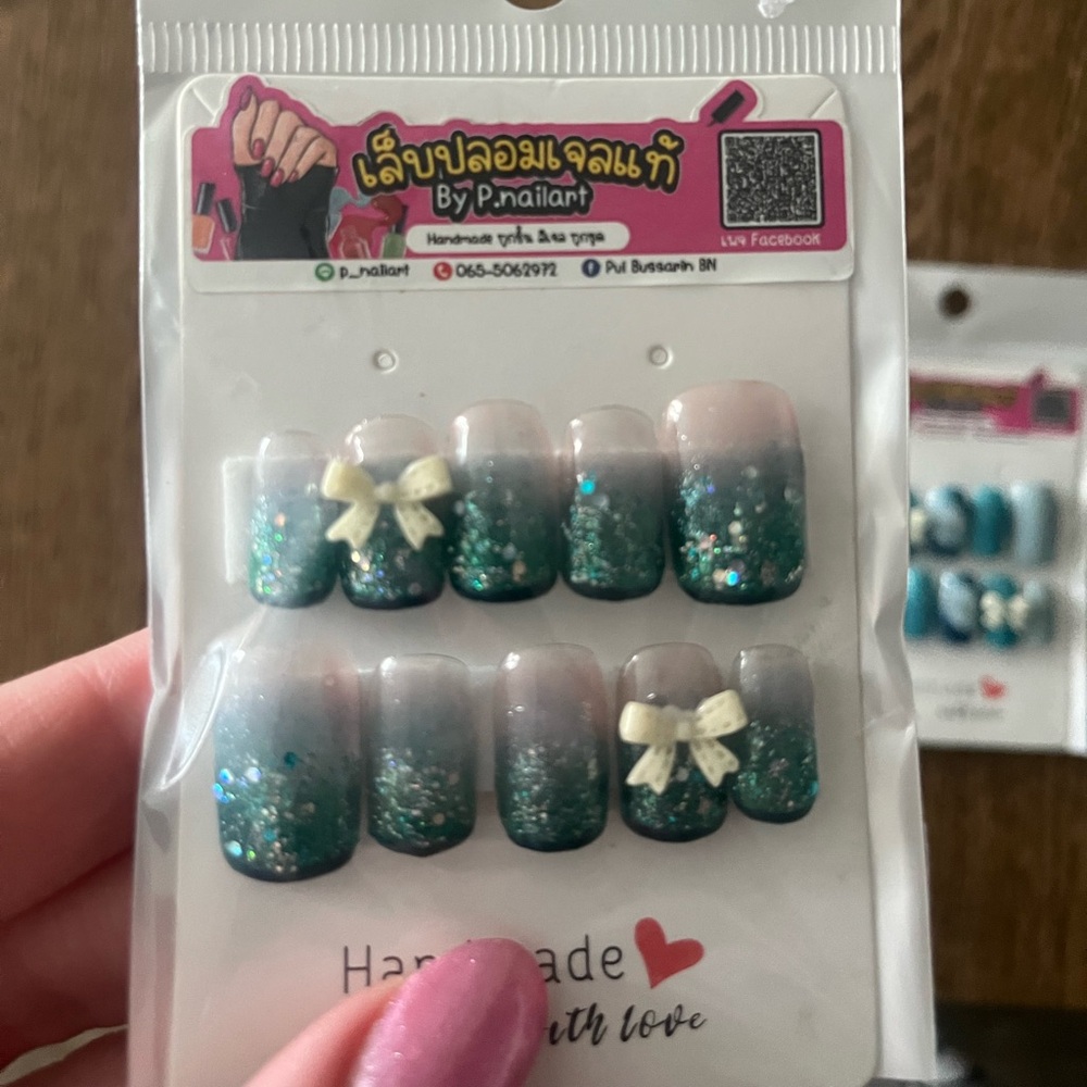 Handmade Nail Set - Picture 2 of 3